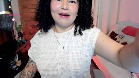 girl_inline online show from January 9, 11:54 pm