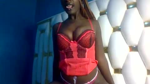 girl_shani online show from June 22, 3:36 am