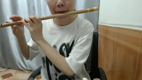 Snapshot of girlbaee chatting on October 16, 2:33 am Babe online show from October 16, 2:33 am