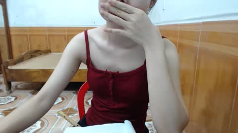 Snapshot of girlbaee chatting on September 12, 2:46 am Babe online show from September 12, 2:46 am