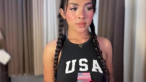 queen ronna online show from February 19, 8:35 am