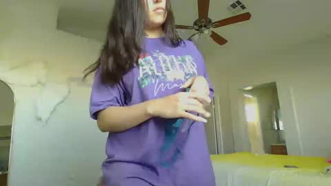 Snapshot of girlnextdoor702 chatting on December 30, 9:19 pm Jasmine online show from December 30, 9:19 pm