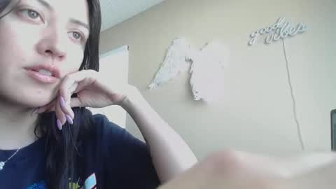 Jasmine online show from March 1, 7:07 pm