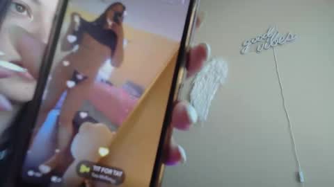 Snapshot of girlnextdoor702 chatting on October 21, 4:21 pm Jasmine online show from October 21, 4:21 pm