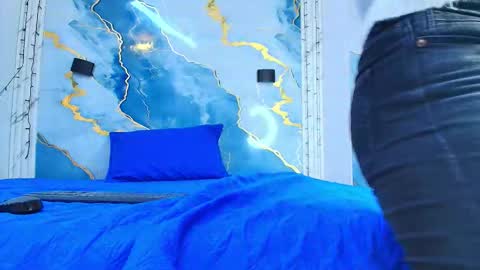 eleanor and celeste online show from January 13, 3:03 am