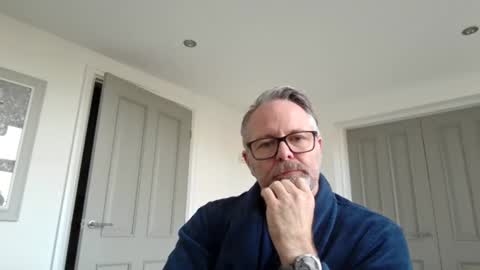 girlsandbikes online show from November 25, 10:03 am