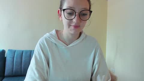 Maze    Thumbs up online show from January 4, 4:00 pm