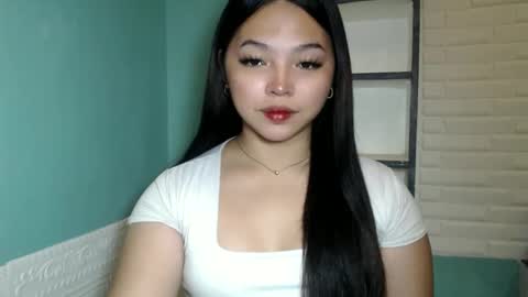 Rhaine online show from October 19, 9:25 am