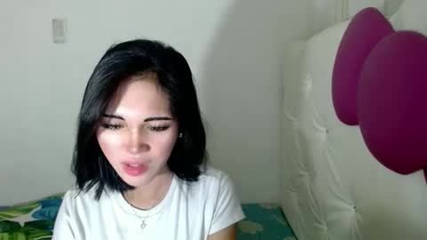 Snapshot of girlthatyouwantxx chatting on October 13, 4:14 am Divine online show from October 13, 4:14 am