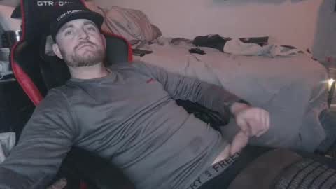 girthquake7656 online show from January 25, 3:19 am