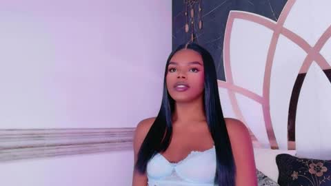 gisela_valencia online show from May 25, 12:44 pm