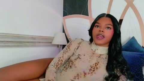gisela_valencia online show from May 2, 4:35 pm