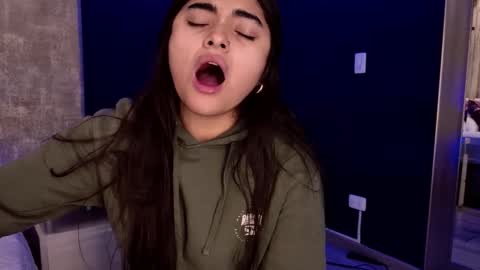     online show from October 26, 11:11 am