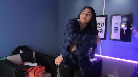     online show from March 4, 7:54 pm