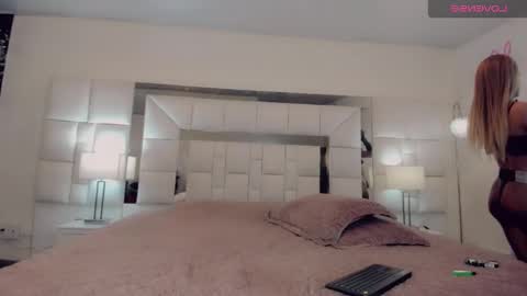 Gisel online show from March 4, 8:05 pm