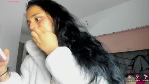 Snapshot of giselle_roldan chatting on October 18, 4:49 am GISELLE ROLDAN online show from October 18, 4:49 am