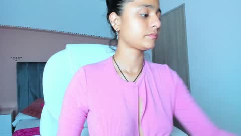 Snapshot of giselle_roldan chatting on September 11, 3:52 am GISELLE ROLDAN online show from September 11, 3:52 am