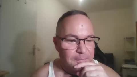 Snapshot of giulio203 chatting on October 23, 6:53 pm giulio203 online show from October 23, 6:53 pm