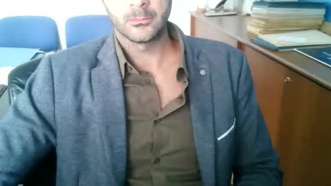 Snapshot of giuseppevai1 chatting on October 23, 9:11 am giuseppevai1 online show from October 23, 9:11 am