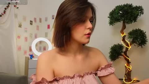 Snapshot of gladysacreman chatting on March 10, 3:01 am Michelle online show from March 10, 3:01 am