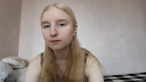 Laura online show from April 3, 10:11 am