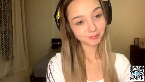 Catalina online show from November 18, 11:02 am