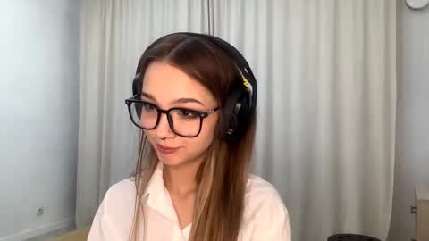 Catalina online show from November 11, 10:39 am