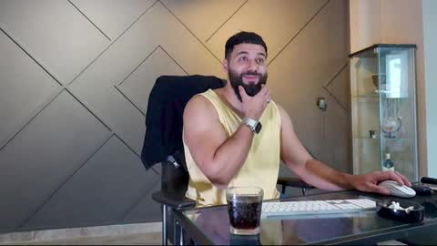 Matthew .. for short call me Matt online show from February 25, 8:14 am