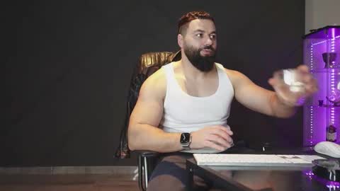 Matthew .. for short call me Matt online show from February 27, 8:34 pm