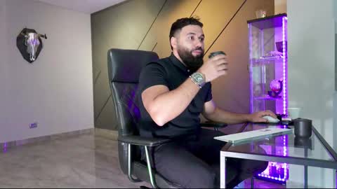 Matthew .. for short call me Matt online show from March 8, 9:06 am