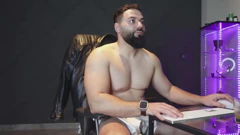 Matthew .. for short call me Matt online show from March 3, 11:23 pm