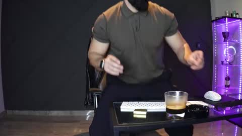 Matthew .. for short call me Matt online show from March 20, 2:05 am