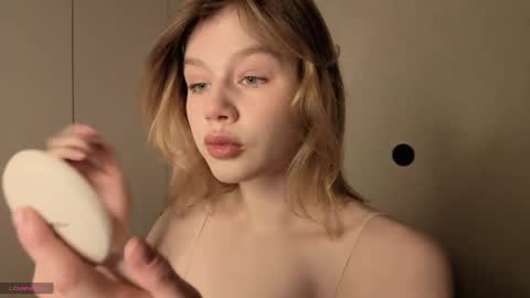 Miroslava friends call me Mira  online show from April 11, 6:40 am