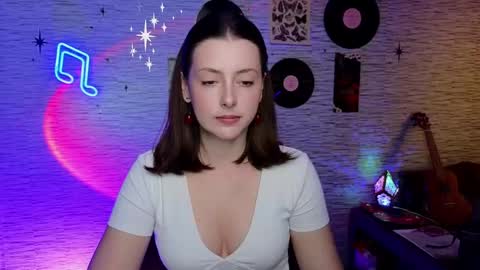 Snapshot of glo_lo chatting on March 7, 8:34 am Bye everybody Ill be online Monday December 2nd Saturday and Sunday off online show from March 7, 8:34 am