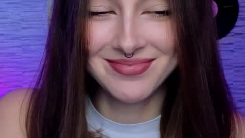 Snapshot of glo_lo chatting on February 27, 10:11 am Bye everybody Ill be online Monday December 2nd Saturday and Sunday off online show from February 27, 10:11 am