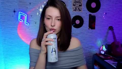 Snapshot of glo_lo chatting on March 3, 7:21 am Bye everybody Ill be online Monday December 2nd Saturday and Sunday off online show from March 3, 7:21 am