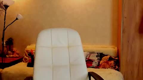 Gloria Wood online show from March 1, 7:26 pm