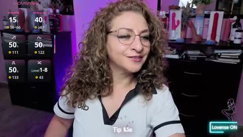 Snapshot of gloriacrespo chatting on October 2, 7:34 pm gloriacrespo online show from October 2, 7:34 pm