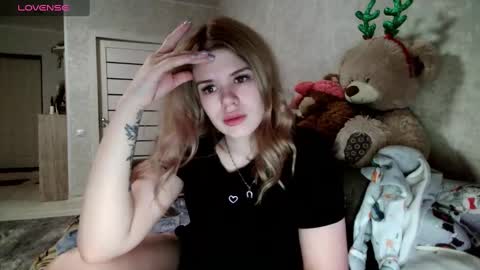  Roxy  online show from December 2, 2:57 am