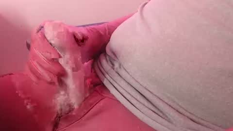 Glove Mad online show from January 12, 10:22 pm