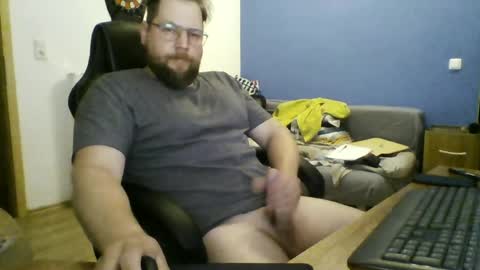 gnik_labinnah online show from June 11, 8:51 pm