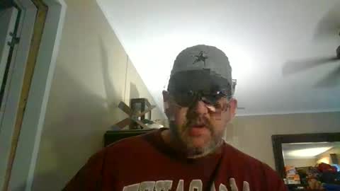 IDKIDCIDGAF online show from December 1, 9:13 pm