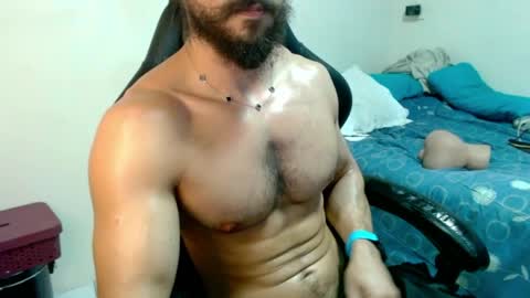 god hunkules online show from April 17, 9:50 pm