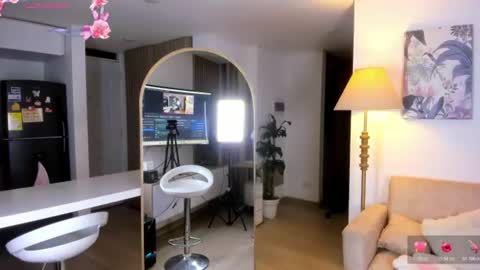 goddess8love online show from June 17, 4:50 am