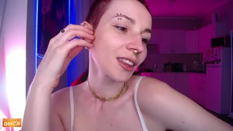 Elpis Foxter online show from May 31, 6:09 pm