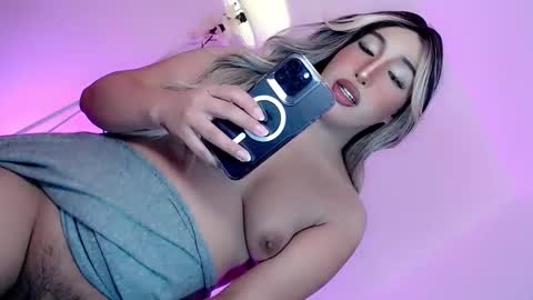 KITTY online show from April 14, 2:31 pm