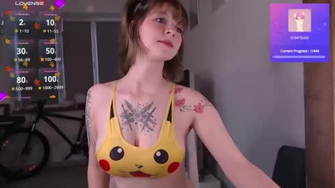 Akiko online show from December 11, 11:08 am