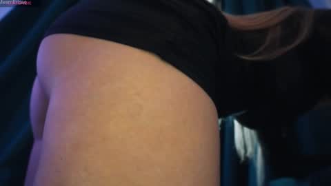 Snapshot of goddesseriss chatting on September 14, 4:37 am MesmErisse online show from September 14, 4:37 am