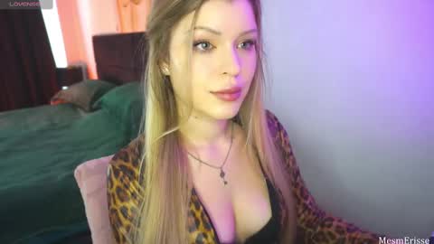 Snapshot of goddesseriss chatting on January 12, 10:56 am MesmErisse online show from January 12, 10:56 am