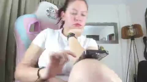 Goddess Jessica and slave Roger online show from March 18, 5:57 am